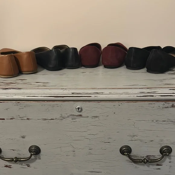 Time and Tru Women's Flats - Maroon, Black, and Tan - Picture 5 of 6